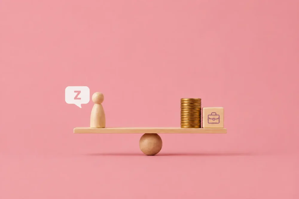 Illustration d'une bascule en bois avec un pion et un cube illustrant le contrat de travail et des pièces le rapport à l'argent.