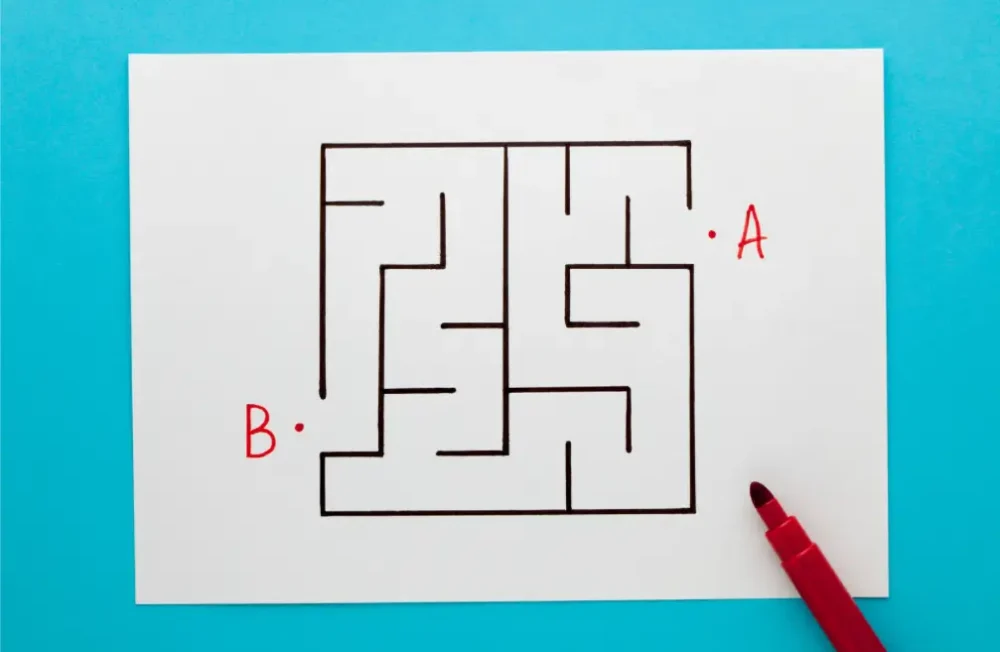 Illustration d'un labyrinthe pour évoquer le changement de chemin à trouver plutôt que choisir la rupture conventionnelle par défaut comme stratégie de sortie au sein de son entreprise.
