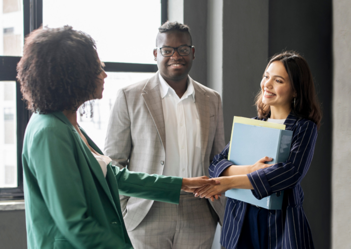 L’onboarding, ou intégration, est le processus qui permet à un nouveau salarié de s’adapter à son poste, à son équipe, à son manager et à sa culture d’entreprise