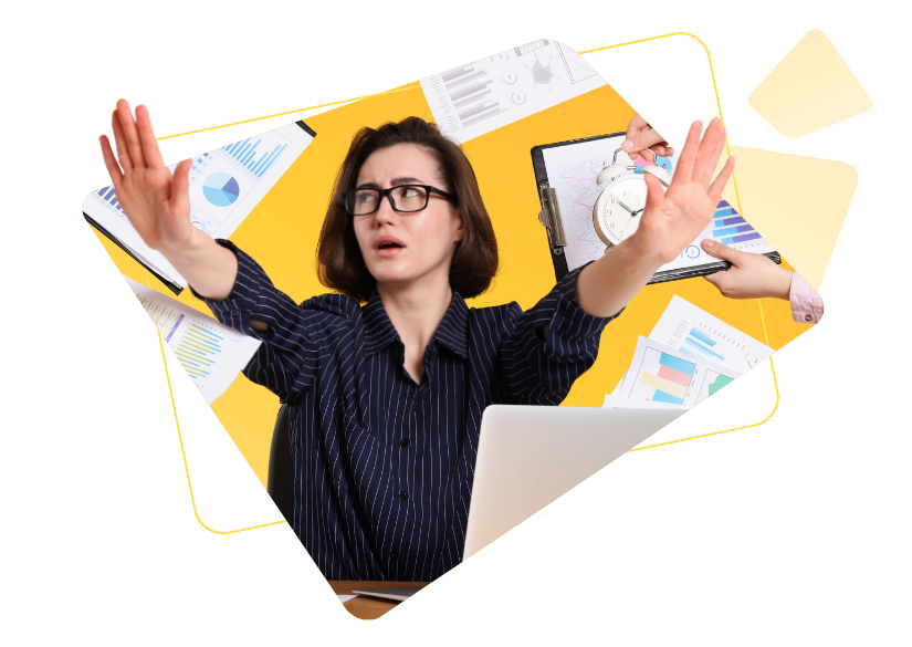 Cadre de bureau d’études débordée par la charge mentale et les exigences professionnelles, illustrant les enjeux de protection sociale dans la convention Syntec